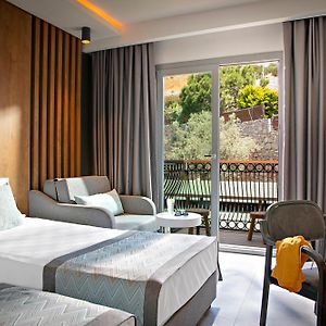 Standard Main Building Twin Room